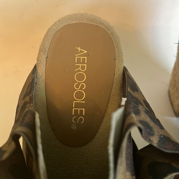 AEROSOLES Brown Sandals with Strappy Design - Picture 2 of 6